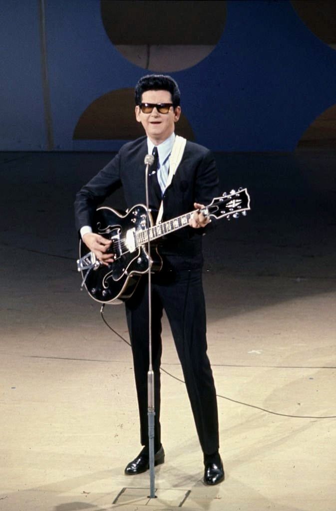 Roy Orbison - "Running Scared" from Black and White Night