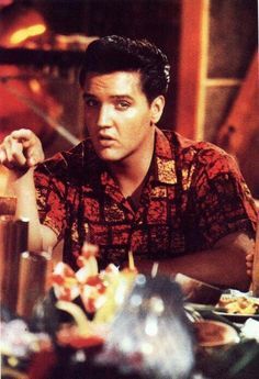 Elvis Presley - Can't Help Falling in Love (From "Blue Hawaii")