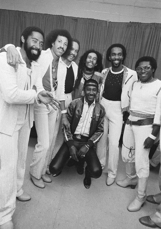 “Easy” – The Commodores (1977)