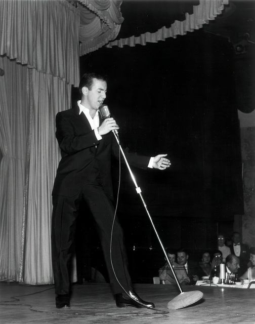 Mack the Knife – Bobby Darin