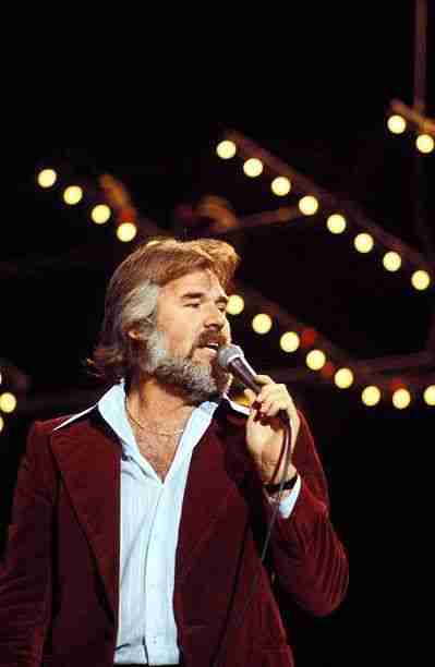 Kenny Rogers – ‘She Believes in Me’