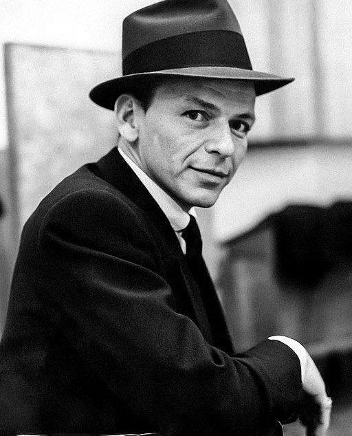 Frank Sinatra – ‘Strangers In The Night’