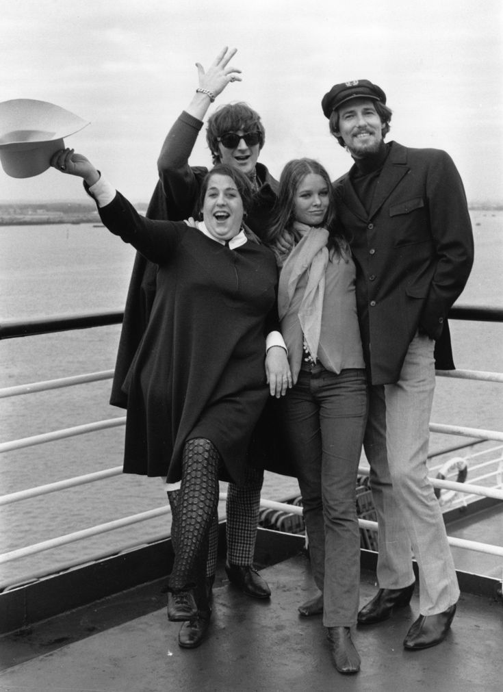 The Mamas & The Papas – I Saw Her Again