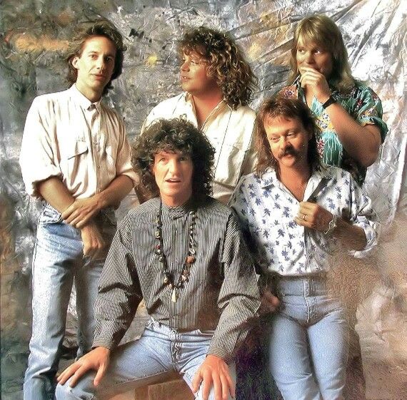 REO Speedwagon – Can’t Fight This Feeling